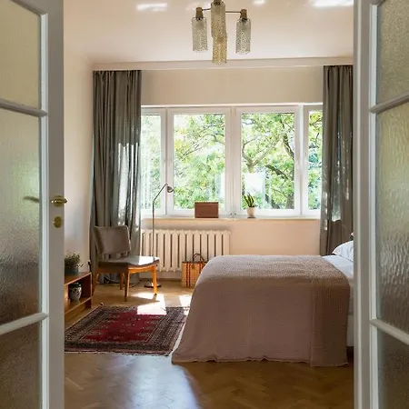 Modernist Oficyna Apartment